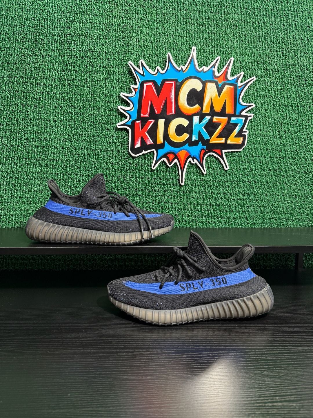 Adidas Yeezy Boost 350 V2 Dazzling Blue Men’s Size 11 Brand New